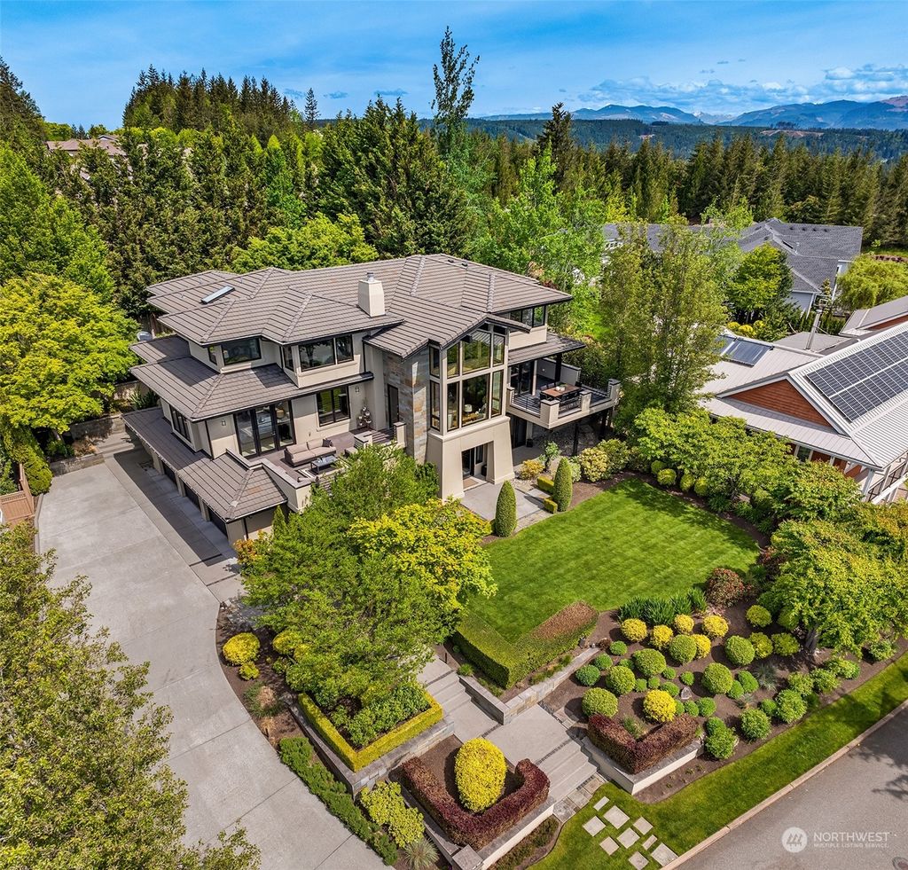 Photo of 7125 Saint Andrews Lane SE, Snoqualmie, WA 98065 (MLS # 2237144)