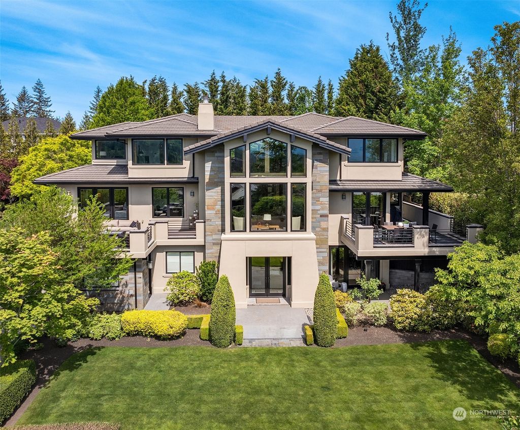 Photo of 7125 Saint Andrews Lane SE, Snoqualmie, WA 98065 (MLS # 2237144)