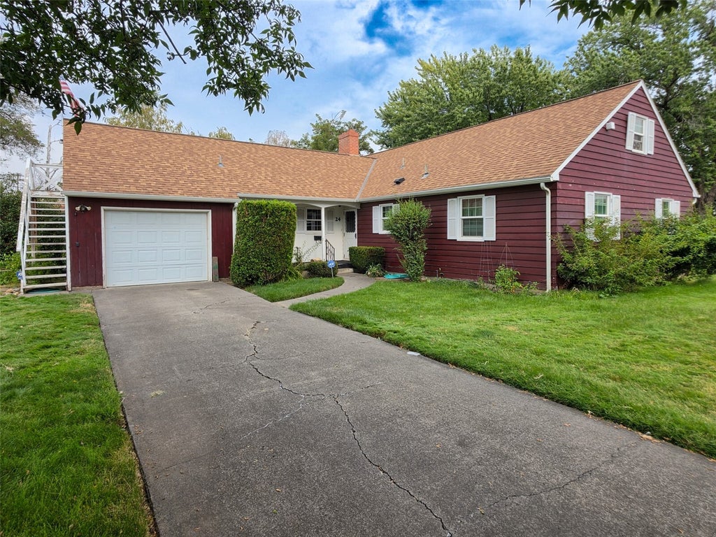 Photo of 24 Shields Avenue, Milton-Freewater, OR 97862 (MLS # 2571677)