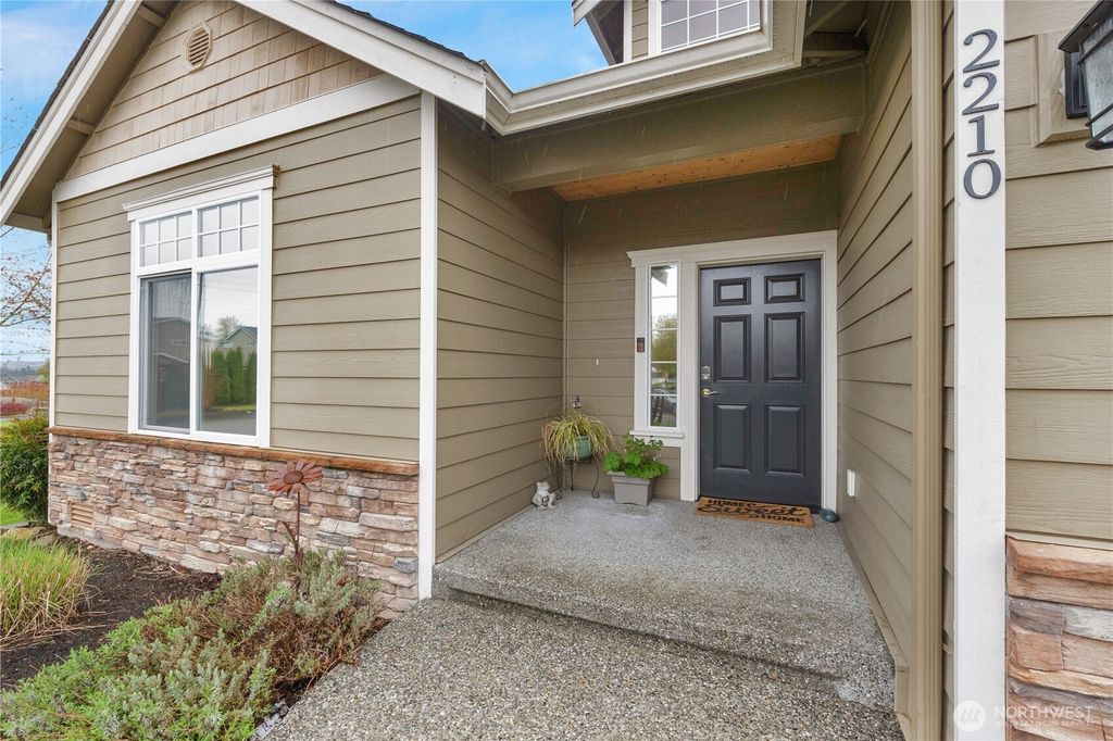 Photo of 2210 Lincoln Place, Snohomish, WA 98290 (MLS # 2508212)