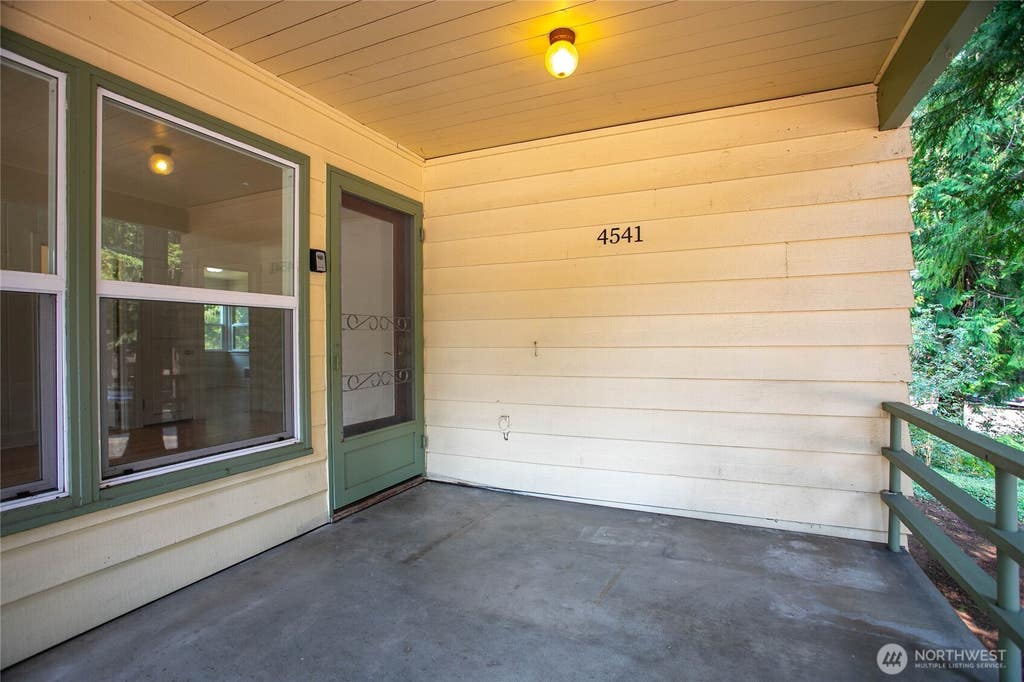 Photo of 4541 Cable Street, Bellingham, WA 98229 (MLS # 2574027)