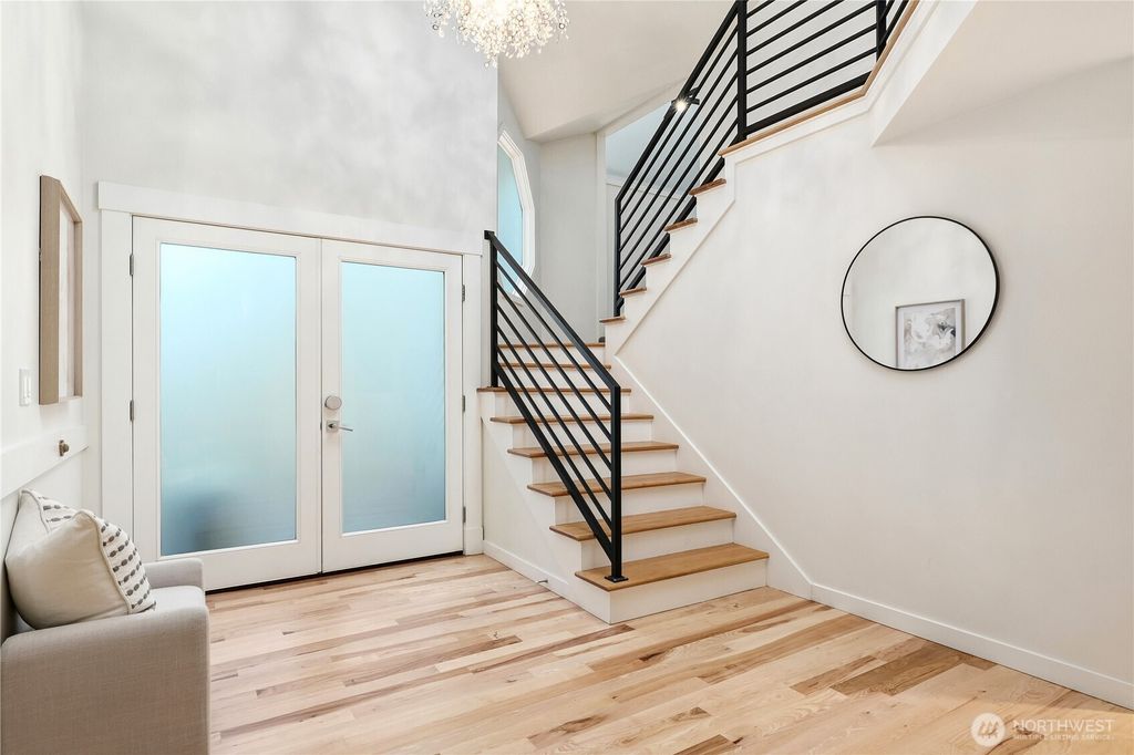 Photo of 2057 213th Avenue NE, Sammamish, WA 98074 (MLS # 2471410)