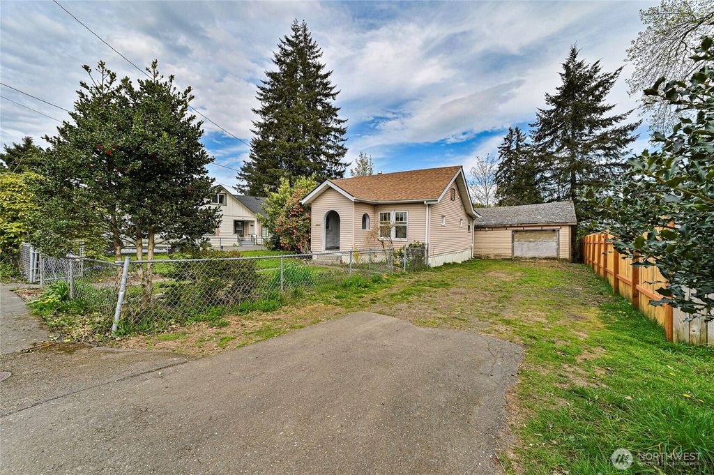 Photo of 1912 Boundary Street, Shelton, WA 98584 (MLS # 2491530)