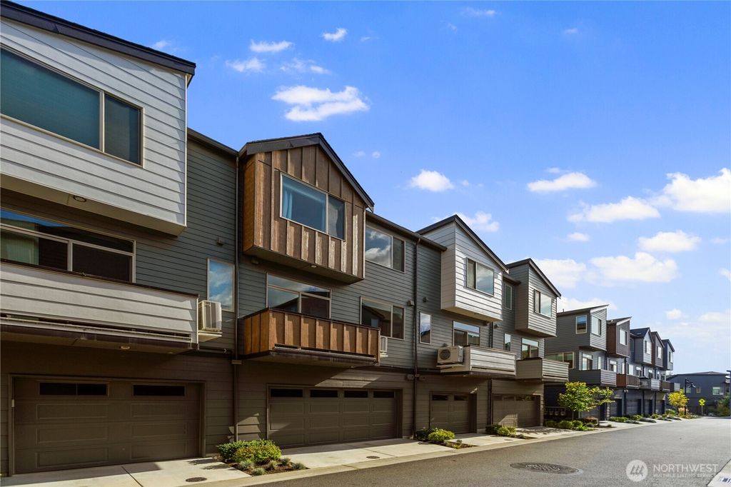 Photo of 32731 Madrona Avenue SE, Black Diamond, WA 98010 (MLS # 2463728)