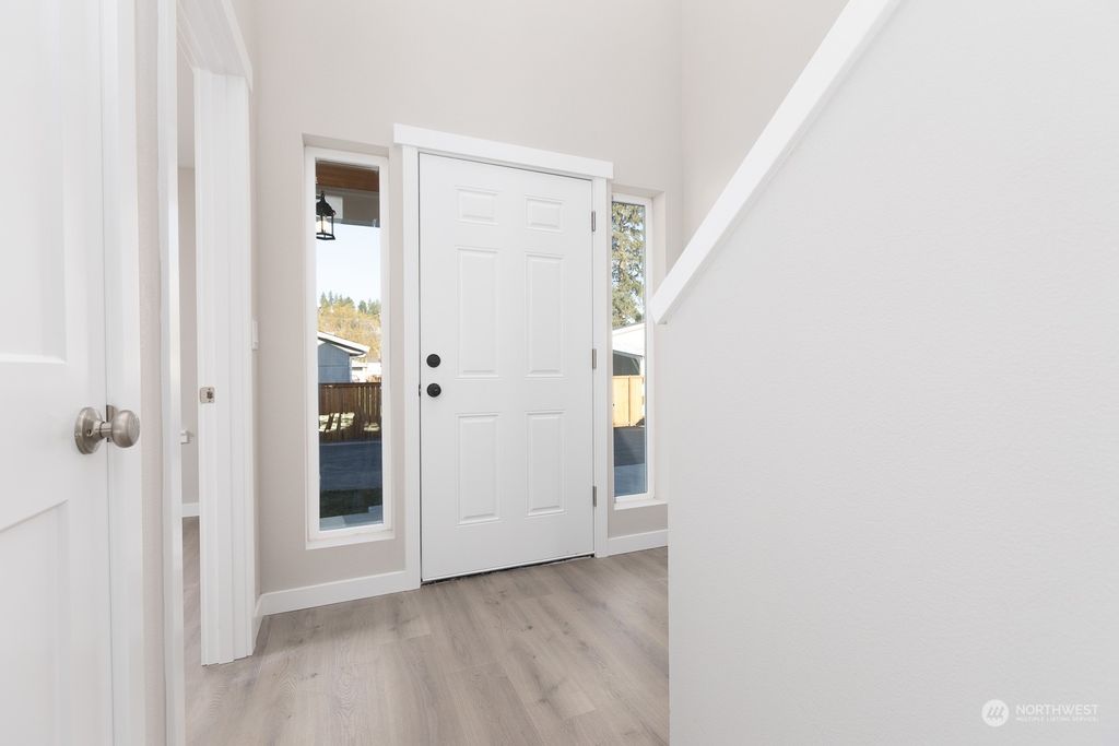 Photo of 316 4th Avenue S, Algona, WA 98001 (MLS # 2210913)