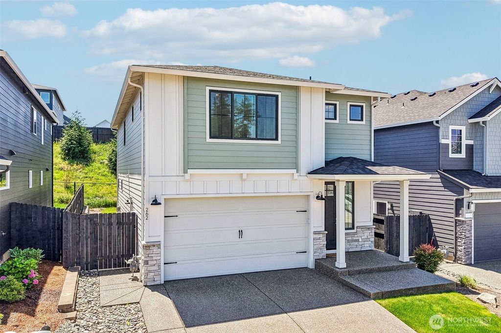 Photo of 262 W Maple Street, Washougal, WA 98671 (MLS # 2550321)