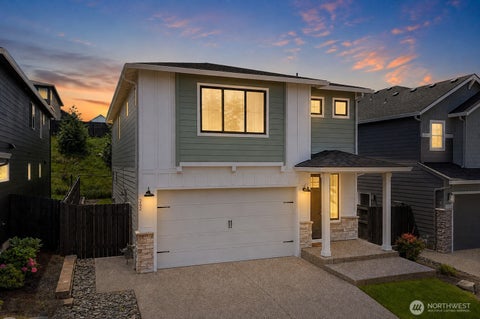 Photo of 262 W Maple Street, Washougal, WA 98671 (MLS # 2550321)