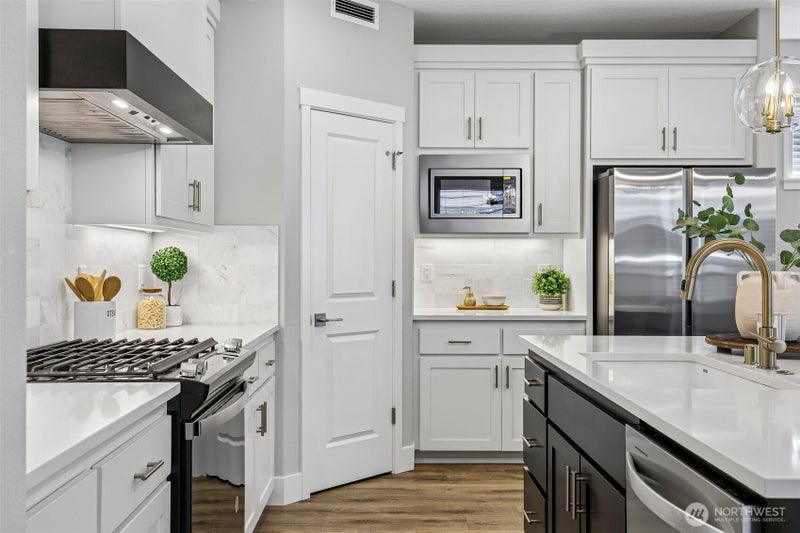 262 W Maple Street