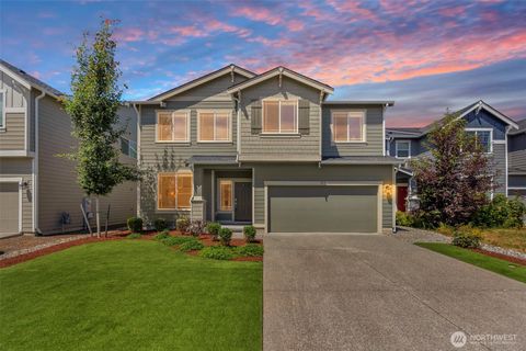 Photo of 917 Cascade Place, Sultan, WA 98294 (MLS # 2543930)