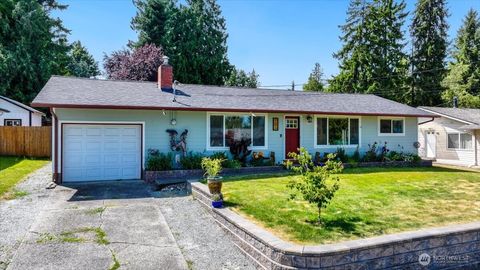 Photo of 701 Mountain View Drive, Mount Vernon, WA 98273 (MLS # 2405145)