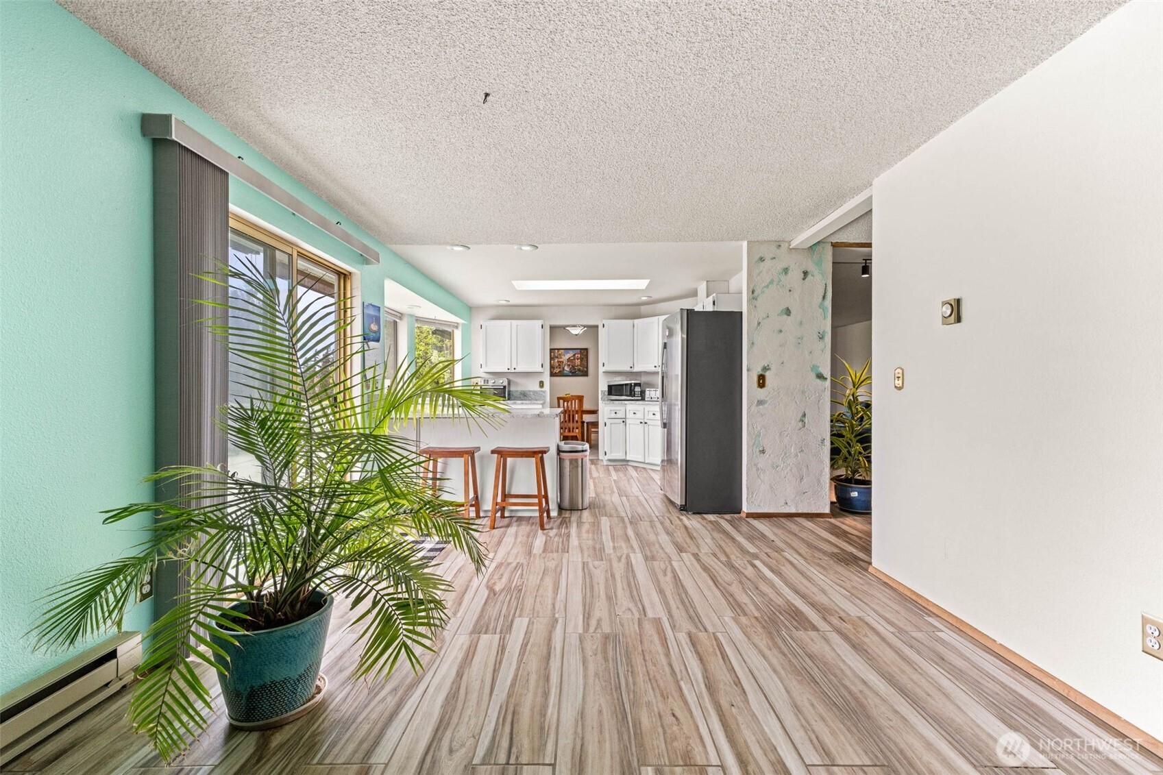 10023 Whitecap Drive NW