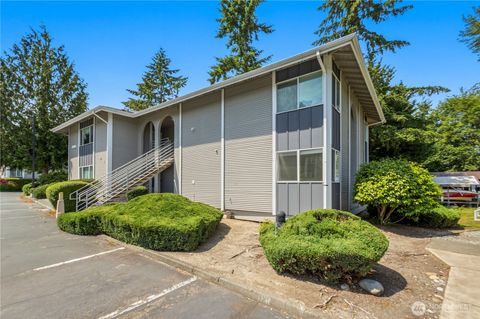 Photo of 17310 NE 45th Street #123, Redmond, WA 98052 (MLS # 2543172)