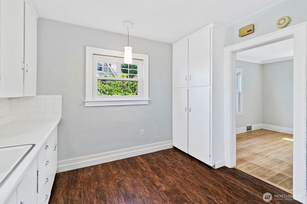 listing image 9364057048975262171