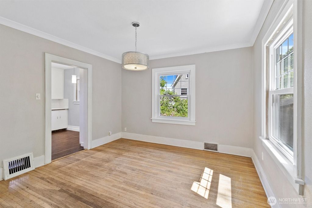listing image 9366673859843342224