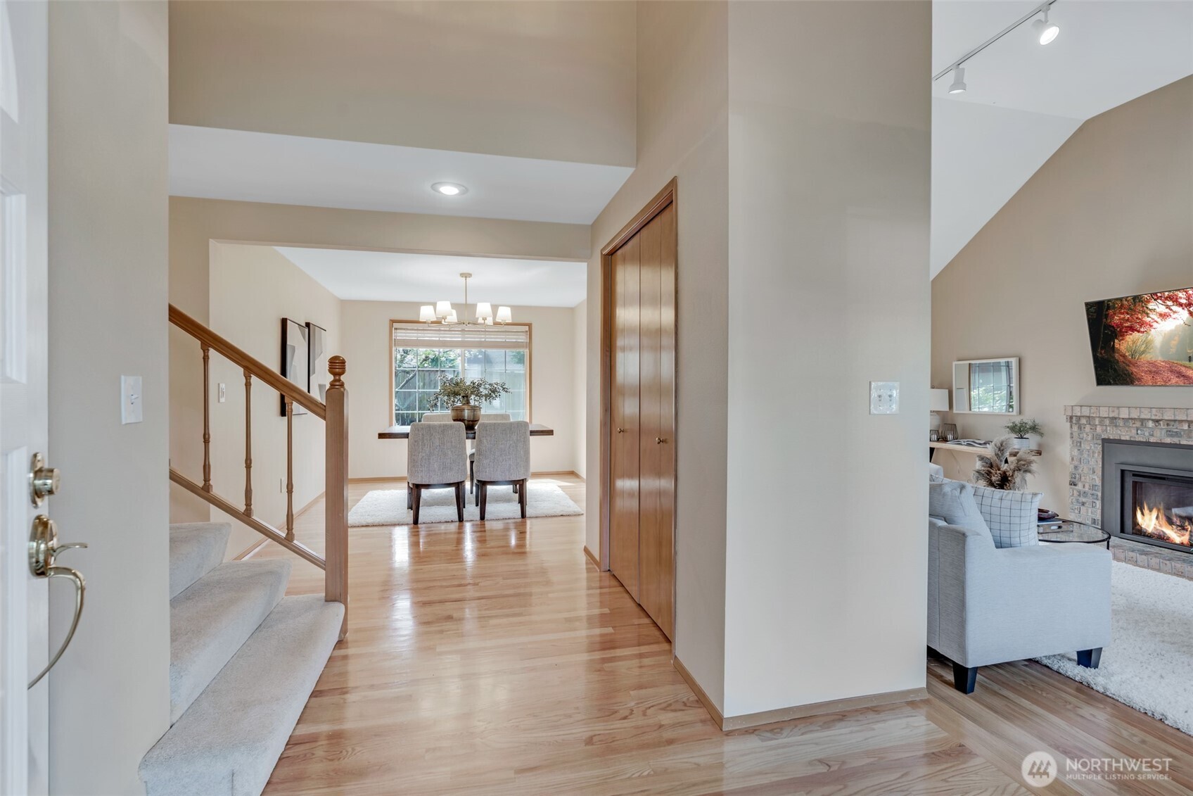 3734 Braeburn Drive NE