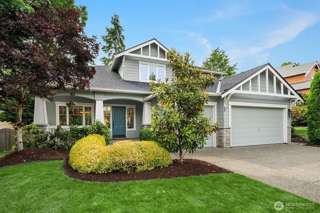 Photo of 531 237th Avenue SE, Sammamish, WA 98074 (MLS # 2406101)