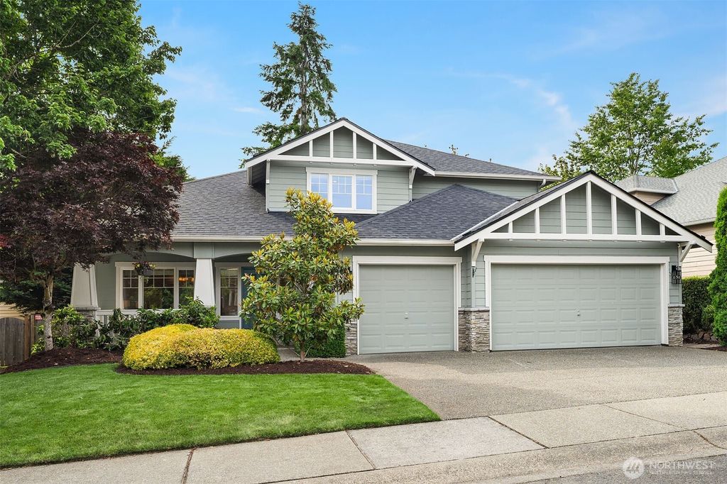 Photo of 531 237th Avenue SE, Sammamish, WA 98074 (MLS # 2406101)