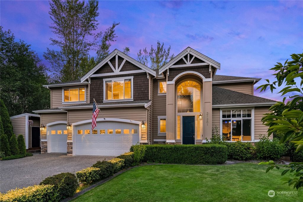 Photo of 21201 39th Place W, Brier, WA 98036 (MLS # 2011345)