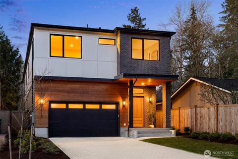 Photo of 7010 NE 134th Street, Kirkland, WA 98034 (MLS # 2472653)