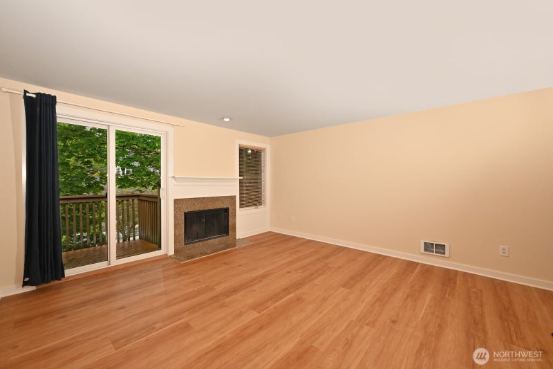 301 W Raye Street 106