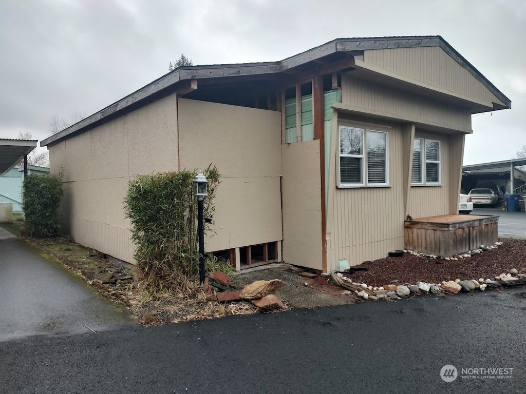Photo of 14322 Admiralty Way #69, Lynnwood, WA 98087 (MLS # 2047002)