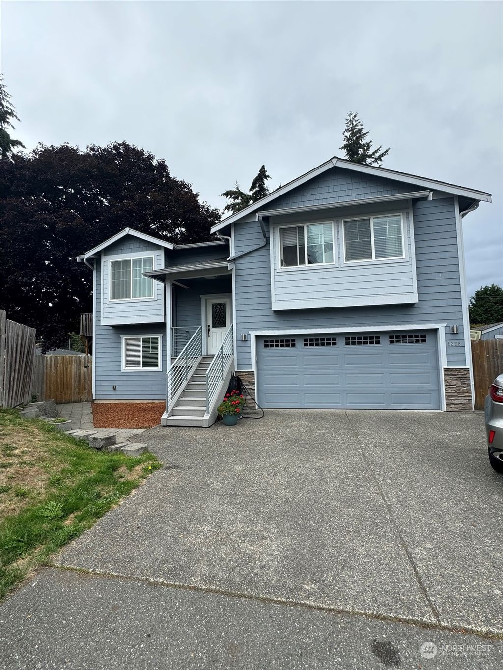 Photo of 1238 S 313th Street, Federal Way, WA 98003 (MLS # 2299799)