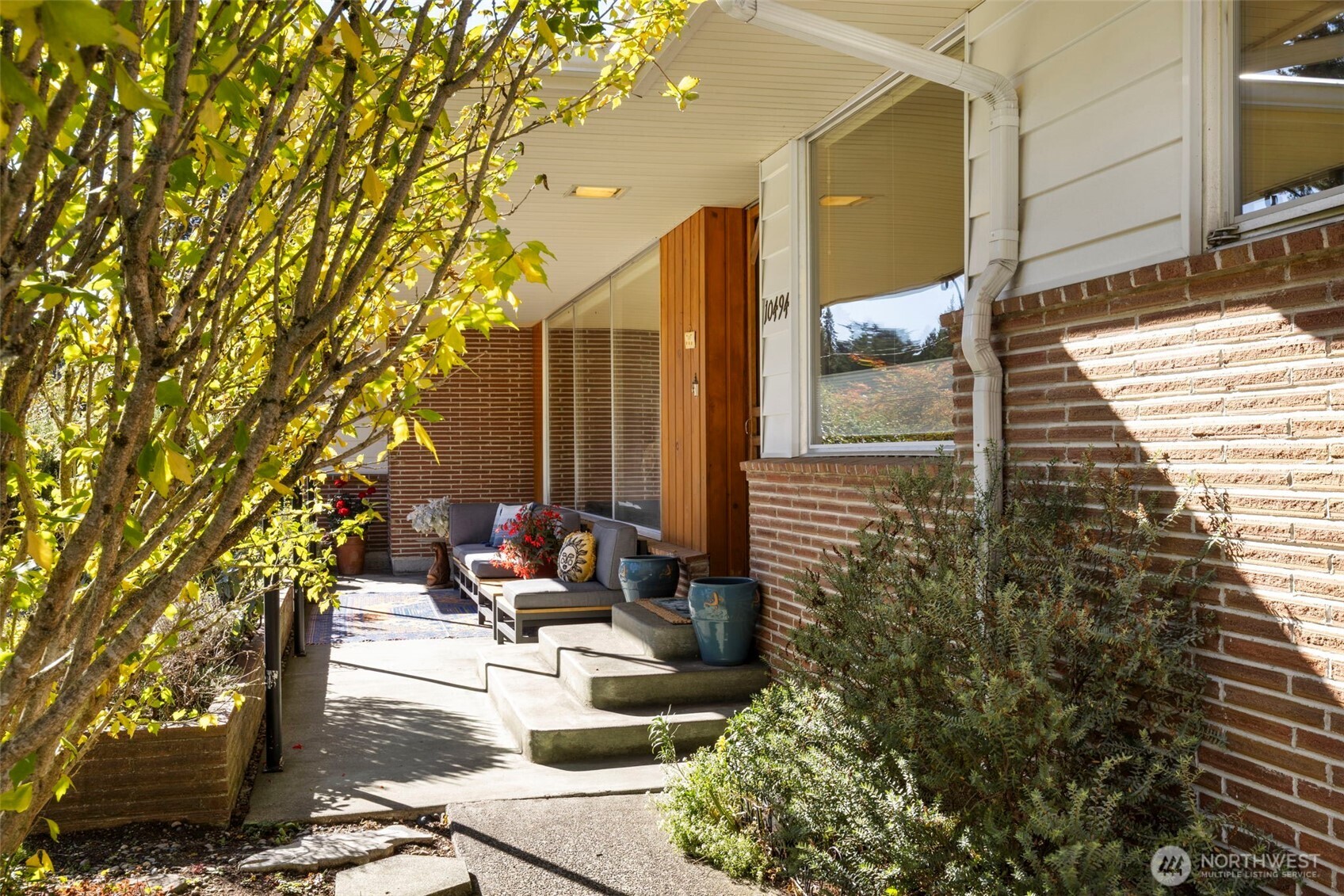 10494 NE West Kingston Road