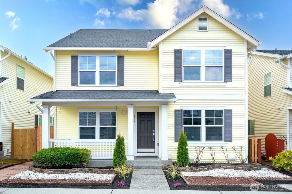Photo of 117 Glennwood Place SE, Renton, WA 98056 (MLS # 2341422)