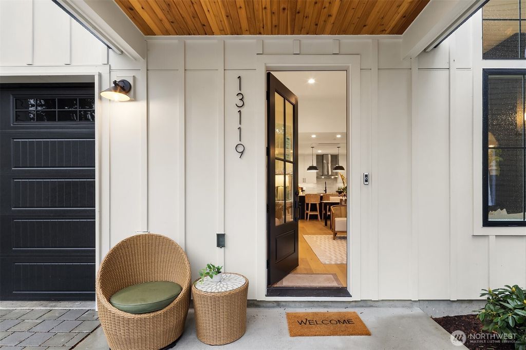 Photo of 13119 NE 87th Lane, Kirkland, WA 98033 (MLS # 2458575)