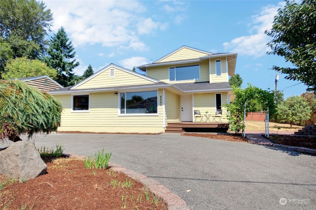 Photo of 4862 S 168th Street, SeaTac, WA 98188 (MLS # 2274981)