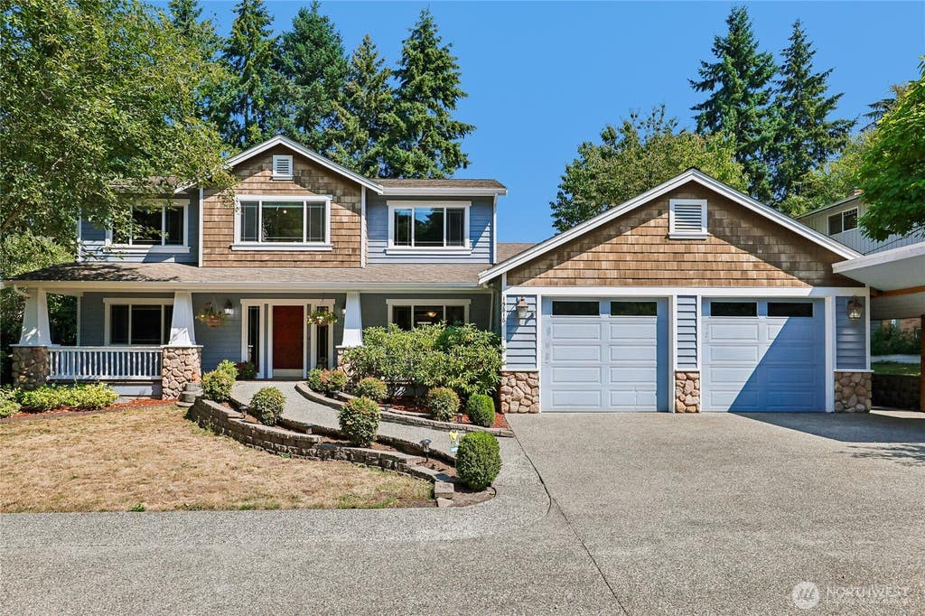 Photo of 15816 84th Avenue NE, Kenmore, WA 98028 (MLS # 2566064)