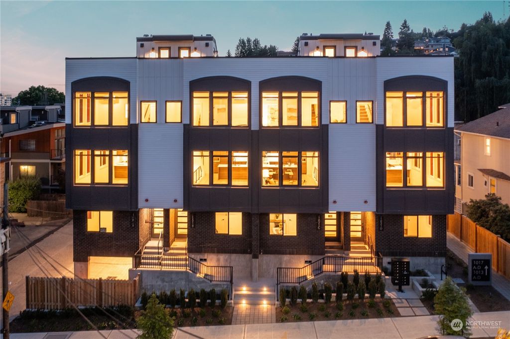 Photo of 1021 A 6th Avenue N, Seattle, WA 98109 (MLS # 2144696)