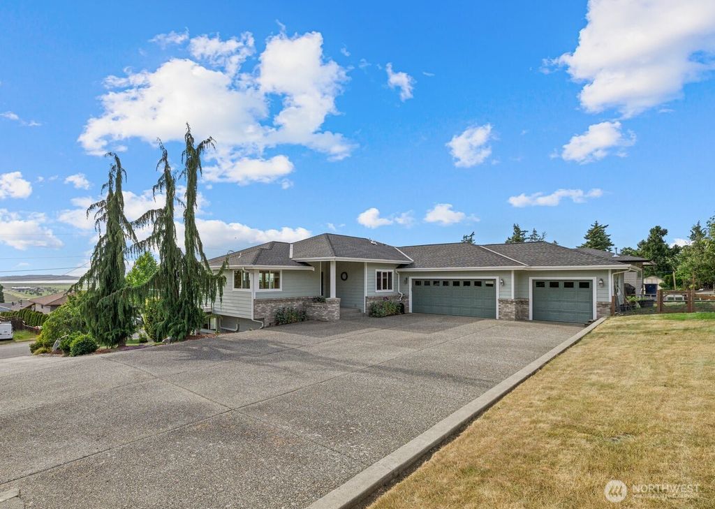 Photo of 27825 84th Avenue NW, Stanwood, WA 98292 (MLS # 2391004)
