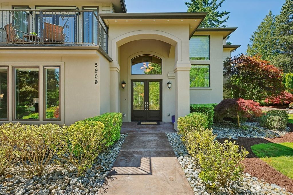 Photo of 5909 SE 92nd Ave Ave, Mercer Island, WA 98040 (MLS # 2385708)