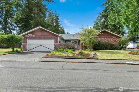 Photo of 1643 NE Sumner Drive, Oak Harbor, WA 98277 (MLS # 2562386)