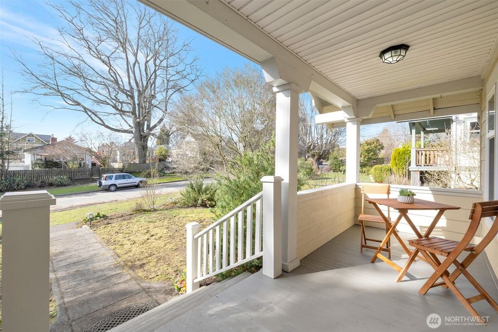 Photo of 4018 40th Ave SW Ave, Seattle, WA 98116 (MLS # 2336155)