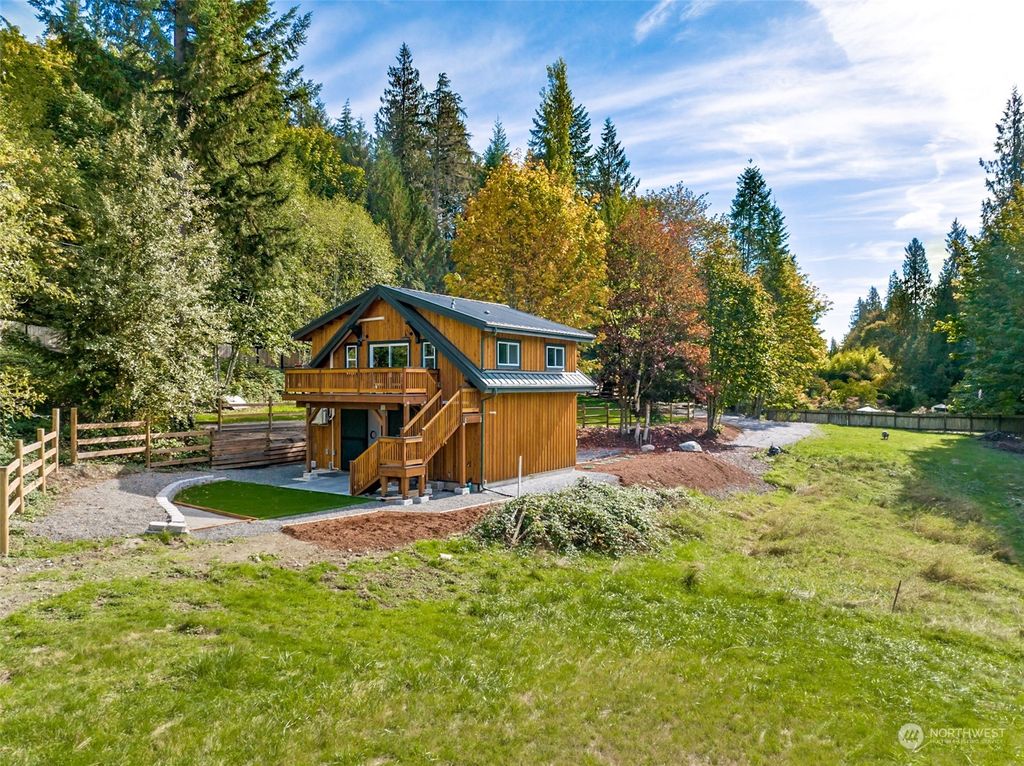 Photo of 17805 214th Avenue NE, Woodinville, WA 98077 (MLS # 2177521)