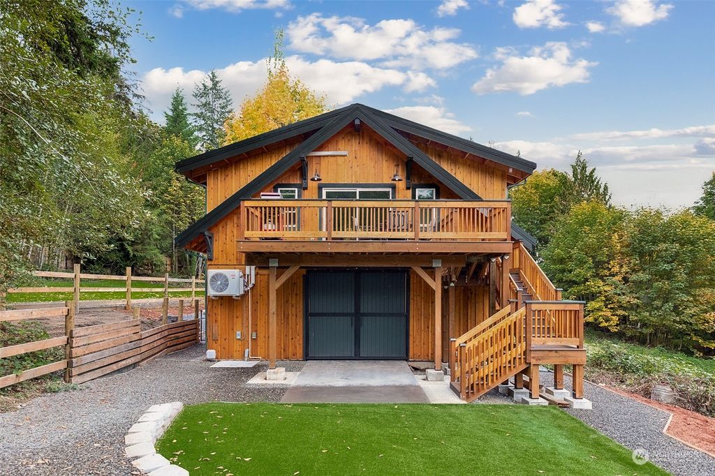 Photo of 17805 214th Avenue NE, Woodinville, WA 98077 (MLS # 2177521)