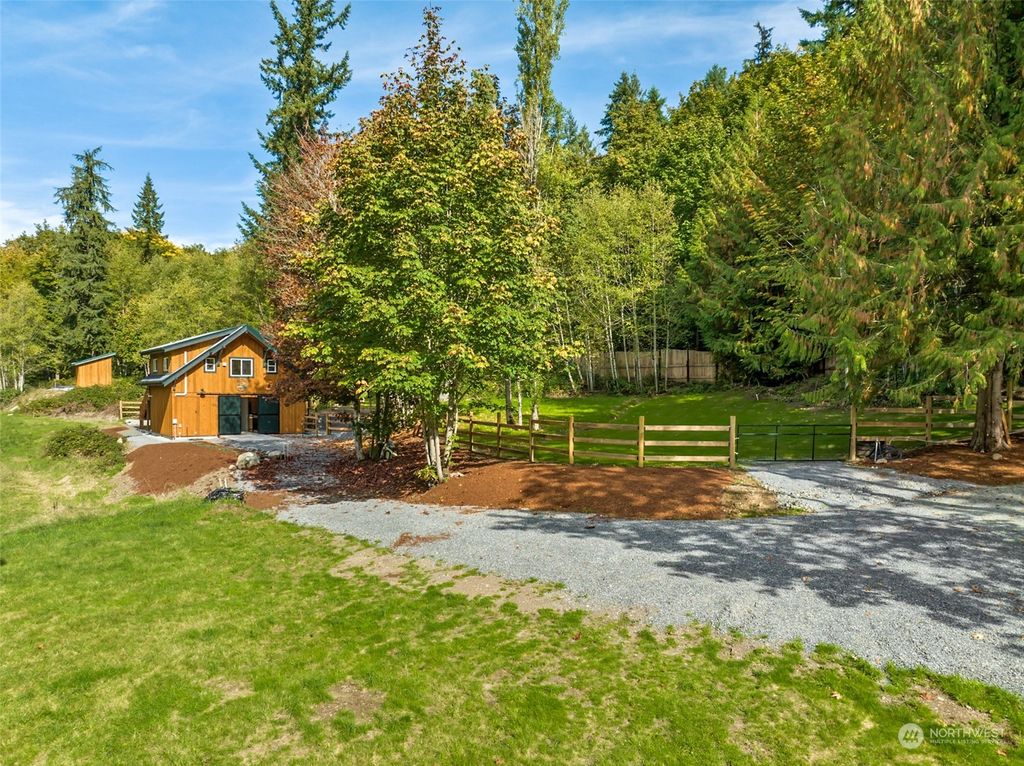 Photo of 17805 214th Avenue NE, Woodinville, WA 98077 (MLS # 2177521)