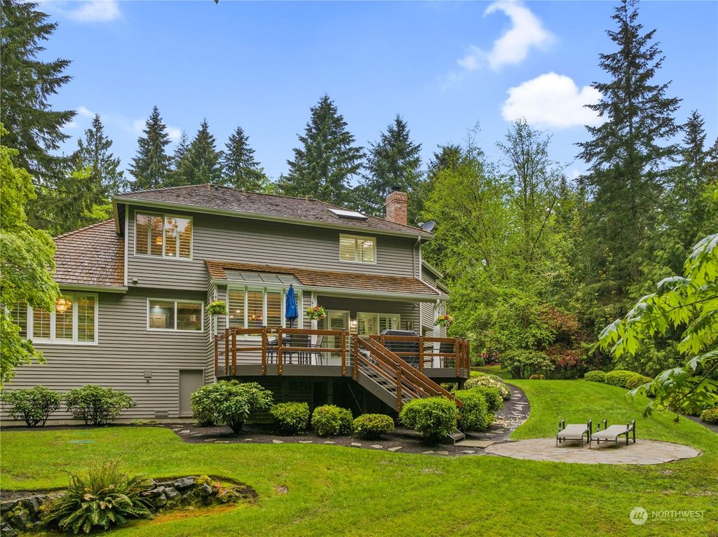 Photo of 13108 207th Avenue SE, Issaquah, WA 98027 (MLS # 2277526)