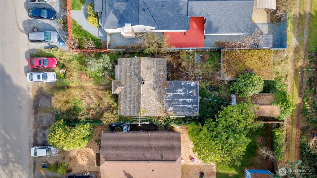 Photo of 10330 Midvale Avenue N, Seattle, WA 98133 (MLS # 2483752)