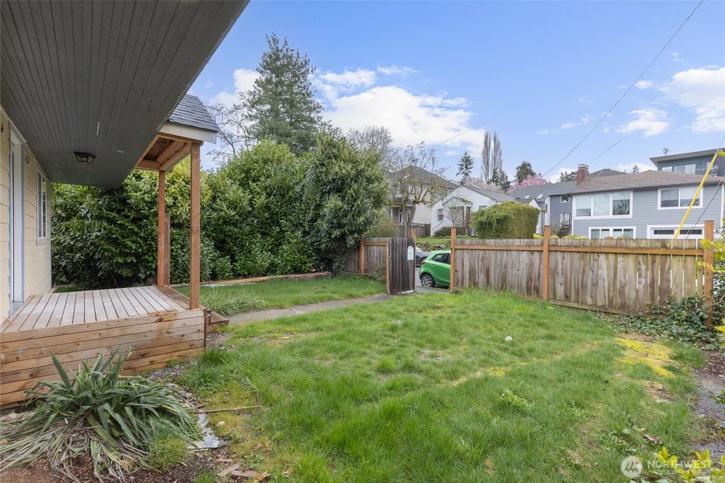 Photo of 5752 NE 62nd Street, Seattle, WA 98115 (MLS # 2502092)
