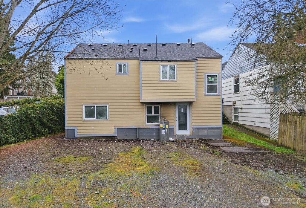 Photo of 5752 NE 62nd Street, Seattle, WA 98115 (MLS # 2502092)