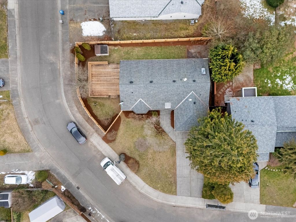 Photo of 13802 SE 271st Street, Kent, WA 98042 (MLS # 2332461)