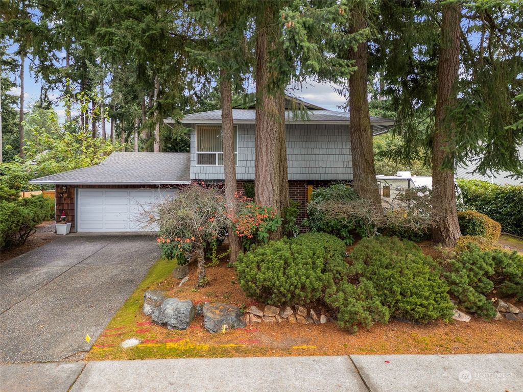 Photo of 14130 148th Place SE, Renton, WA 98059 (MLS # 2311307)