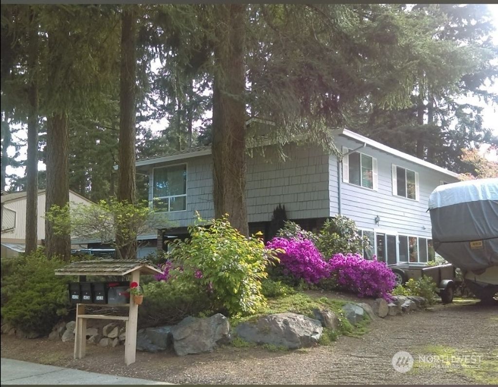 Photo of 14130 148th Place SE, Renton, WA 98059 (MLS # 2311307)