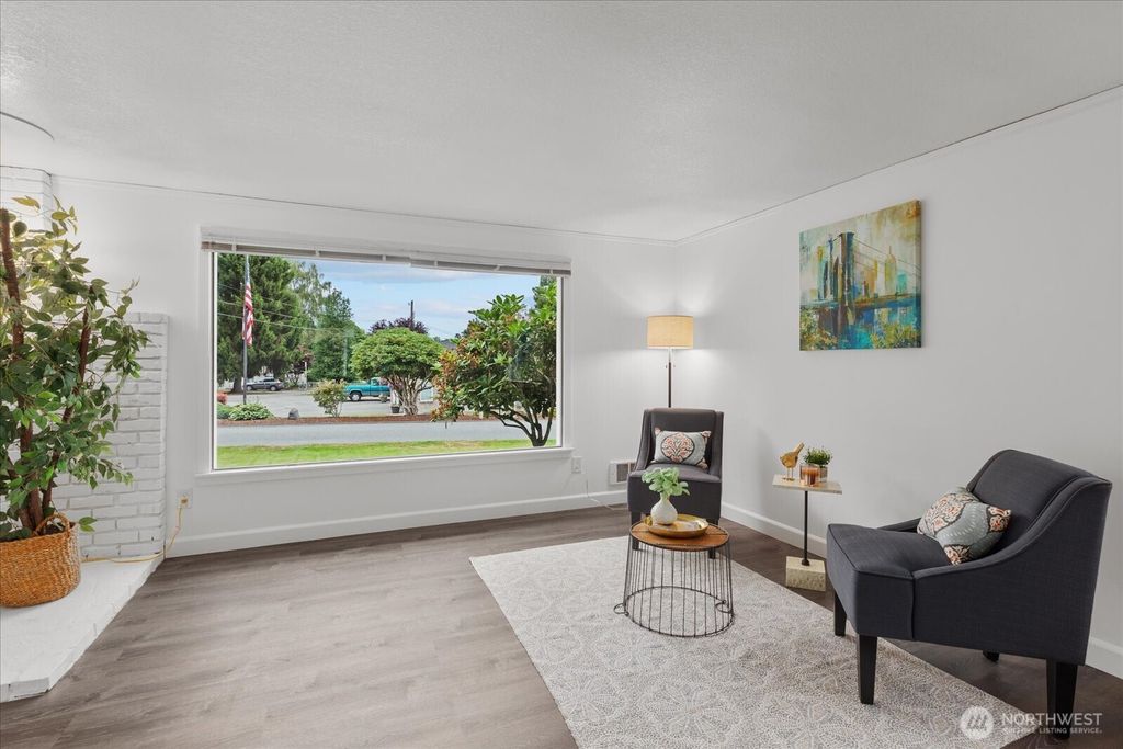 Photo of 1202 44th Street SE, Everett, WA 98203 (MLS # 2405041)