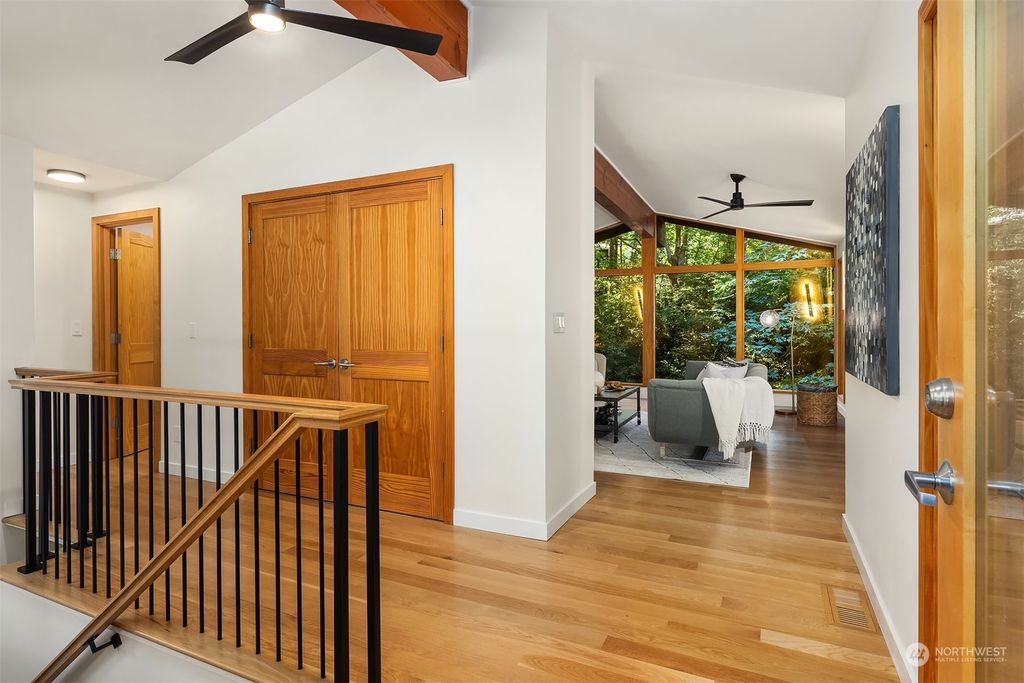 Photo of 4131 80th Avenue SE, Mercer Island, WA 98040 (MLS # 2262219)