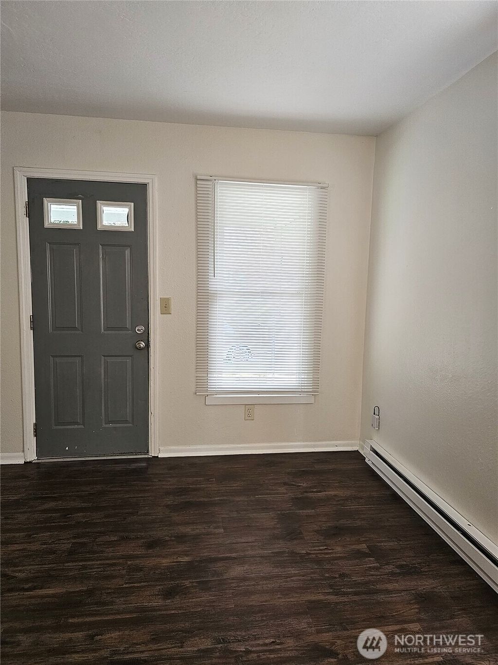 Photo of 1012 7th Street S, Kelso, WA 98626 (MLS # 2456145)