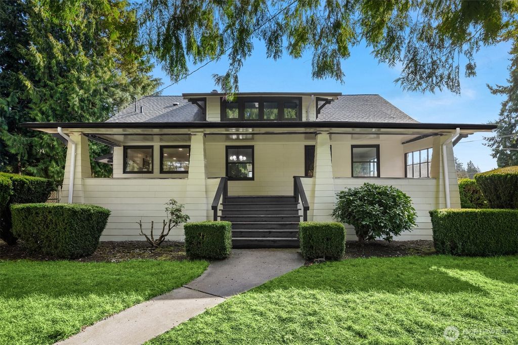 Photo of 11726 10th Avenue S, Seattle, WA 98168 (MLS # 2493659)